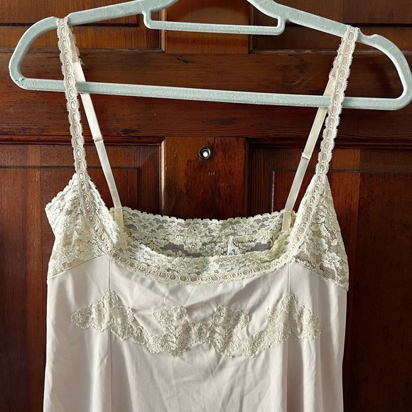Vintage Hollywood Vassarette Ivory Lace Lingerie Slip – Size F 34, Nylon Tricot - Picture 11 of 11